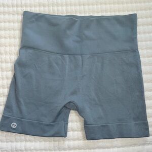 Madhappy x Set active blue biker shorts